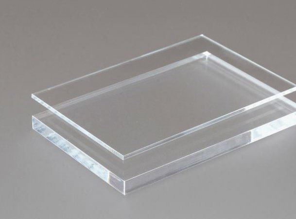 Policarbonato o Plexiglass, quale scegliere e quali sono le differenze