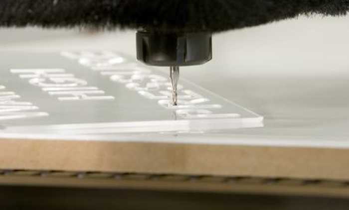 Lavorazione plexiglass